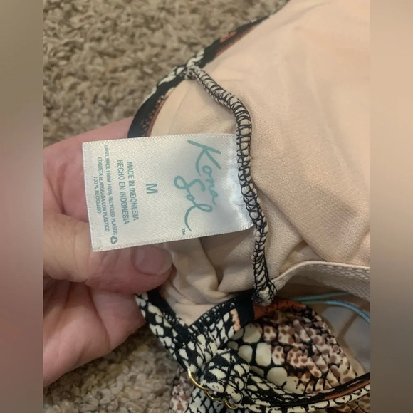 Kona Sol Animal Print Snake One Piece Bathing Suit NEW size Medium - Picture 4 of 7